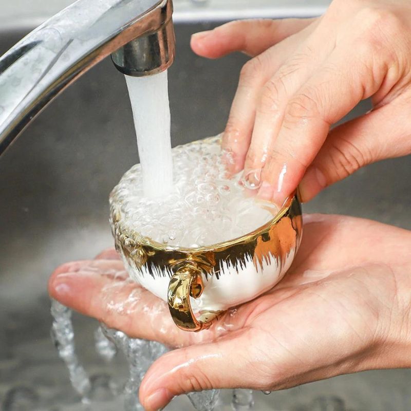 xícara de chá e de café em porcelana